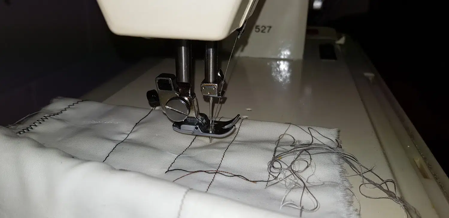 Macchina da cucire automatica Refrey 527, dettaglio